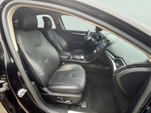 Used 2019 Ford Fusion Titanium AWD/4WD image 20