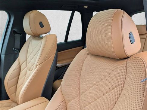 Used 2024 BMW X5 xDrive40i w/ Parking Assistance Package image 14