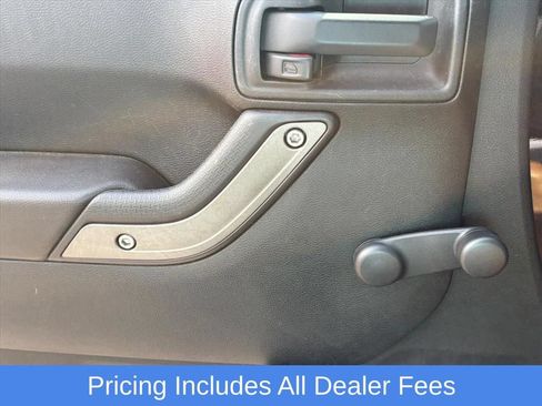 Used 2016 Jeep Wrangler Sport AWD/4WD image 13