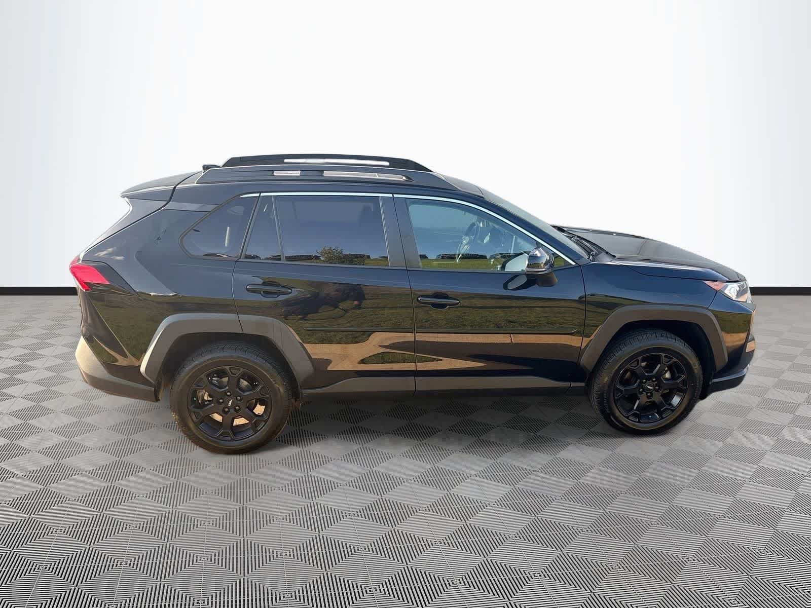 Used 2020 Toyota RAV4 TRD Off-Road AWD/4WD image 4