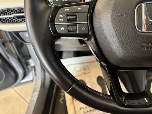 Used 2025 Honda HR-V EX-L image 11