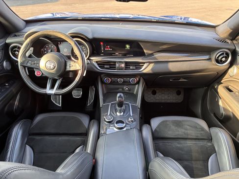 Used 2019 Alfa Romeo Stelvio Quadrifoglio w/ Convenience Package image 2