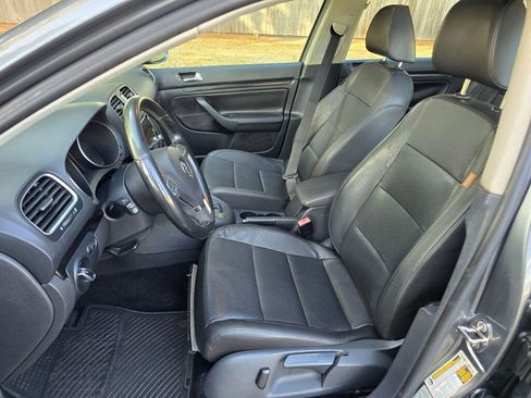 Used 2011 Volkswagen Jetta SE w/ Wheel & Sunroof Pkg image 23