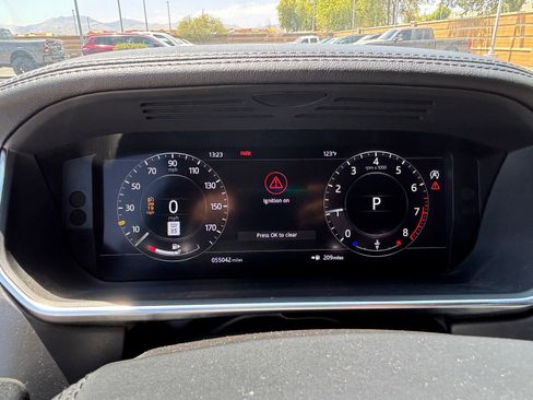 Used 2020 Land Rover Range Rover HSE AWD/4WD image 13