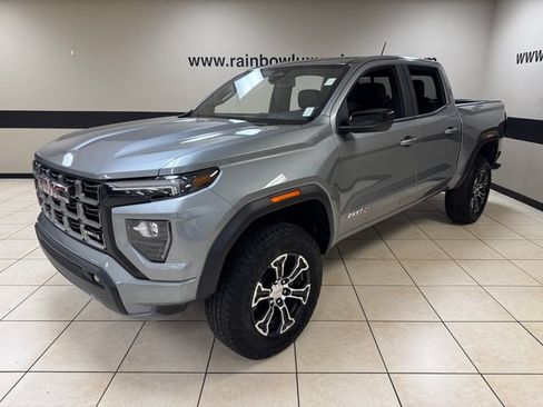 Used 2025 GMC Canyon AT4 w/ AT4 Premium Package AWD/4WD image 3