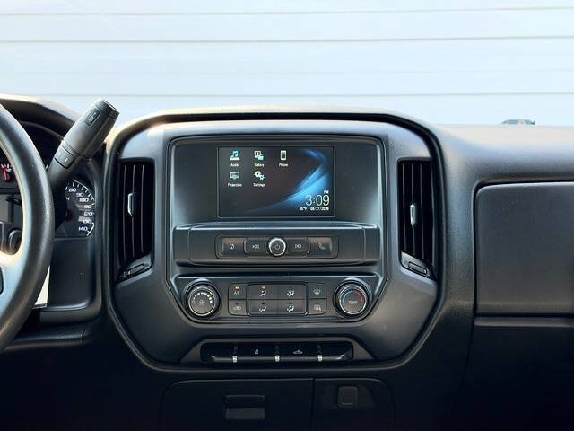 Used 2018 Chevrolet Silverado 3500 W/T w/ WT Fleet Convenience Package AWD/4WD image 17