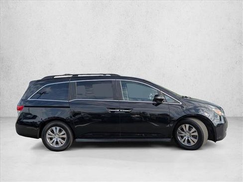 Used 2017 Honda Odyssey SE image 4