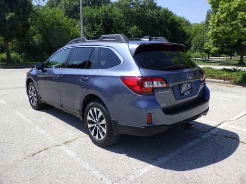 Used 2017 Subaru Outback 3.6R Limited AWD/4WD image 5