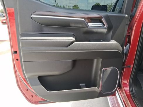 Used 2024 GMC Sierra 1500 SLT AWD/4WD image 15