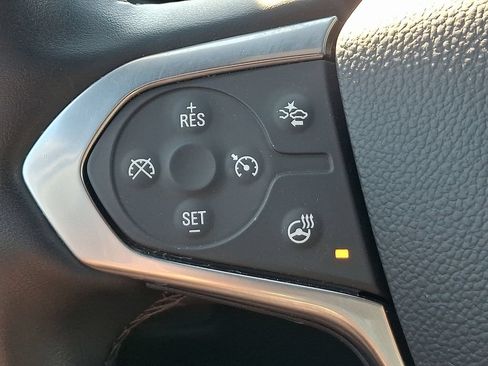 Certified 2023 Chevrolet Traverse LT w/ LT Premium Package AWD/4WD image 23