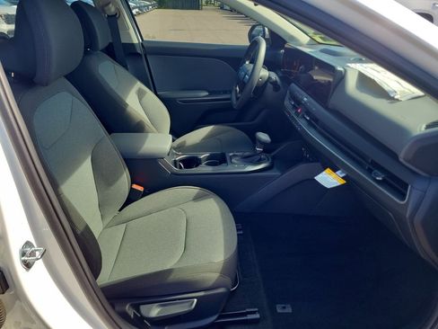 New 2026 Kia K4 FWD image 7