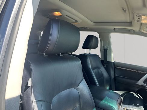 Used 2013 Toyota Land Cruiser Base image 15