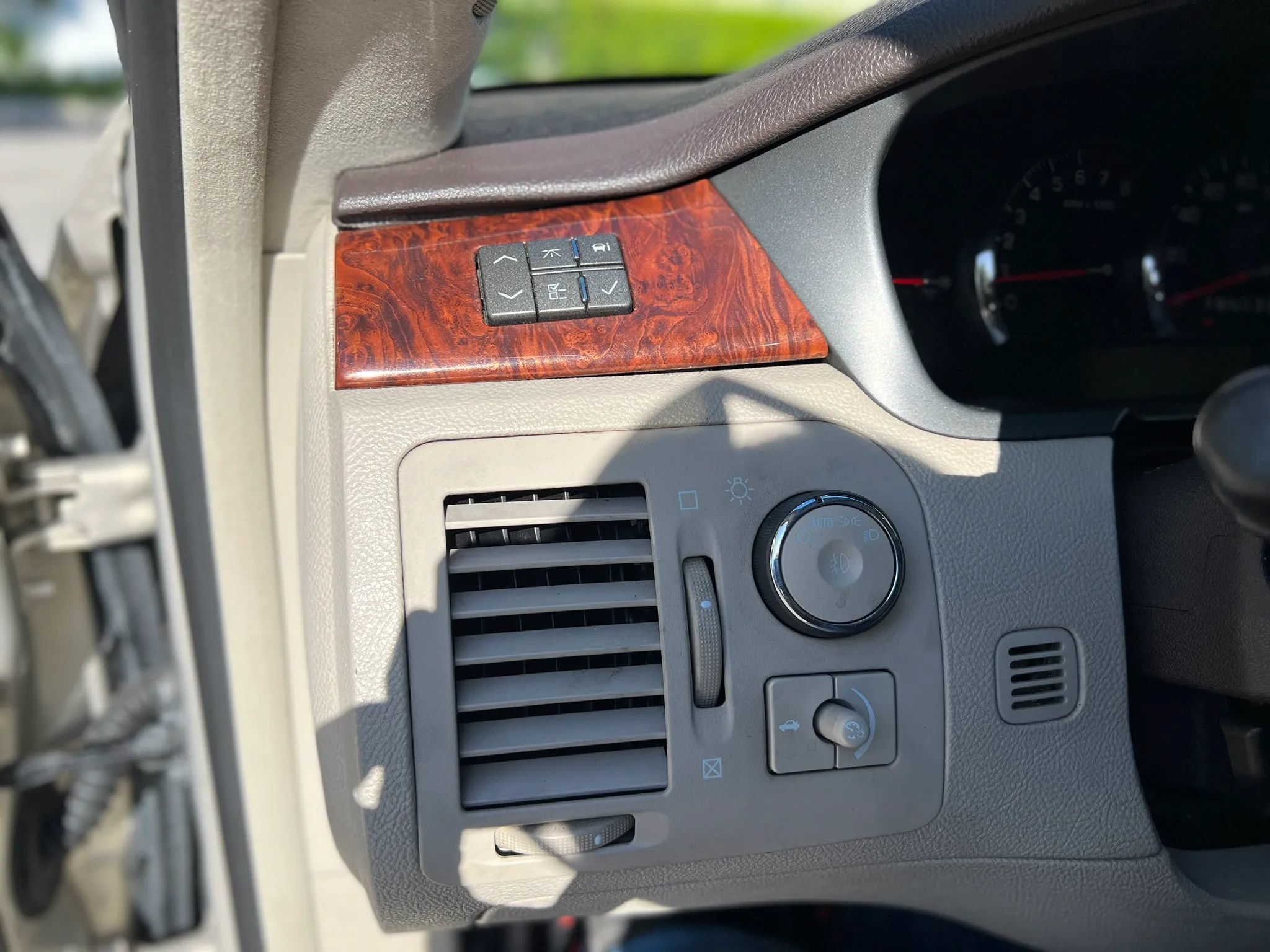 Used 2007 Cadillac DTS Luxury I FWD image 39