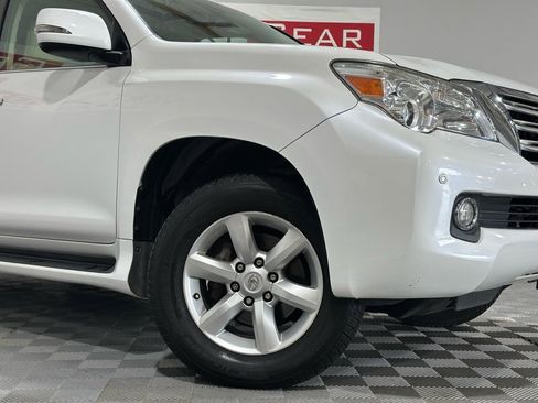 Used 2011 Lexus GX 460 Sport Utility image 4