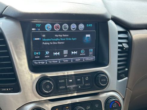 Used 2017 GMC Yukon SLT w/ Premium Edition image 39