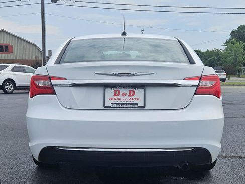 Used 2013 Chrysler 200 LX FWD image 21