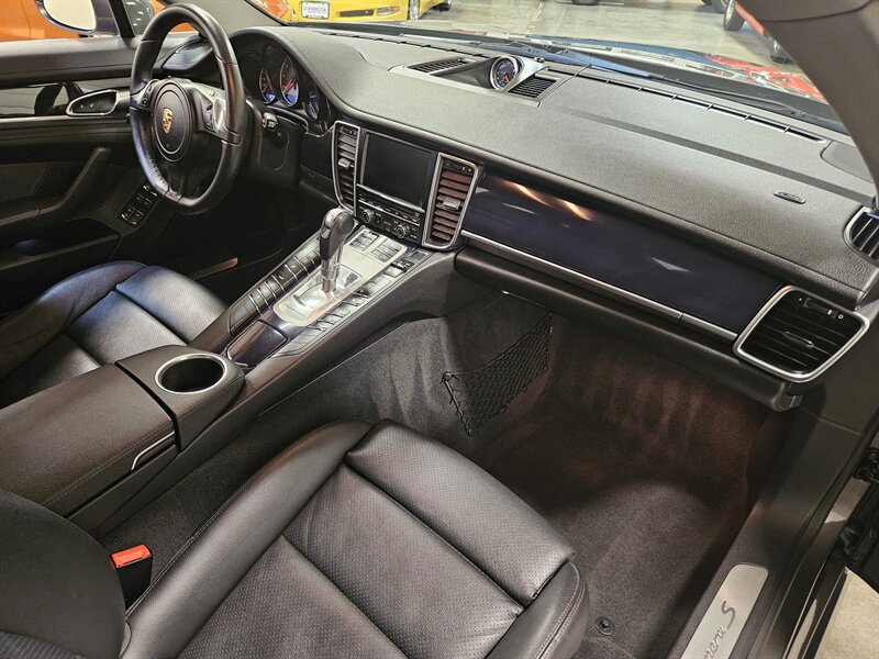 Used 2013 Porsche Panamera S RWD image 27