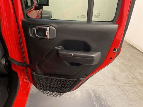Used 2018 Jeep Wrangler Unlimited Sport S AWD/4WD image 29