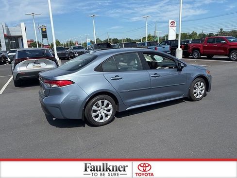 Used 2024 Toyota Corolla LE FWD image 8