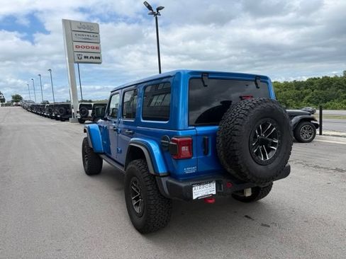 Used 2025 Jeep Wrangler Unlimited Rubicon AWD/4WD image 5
