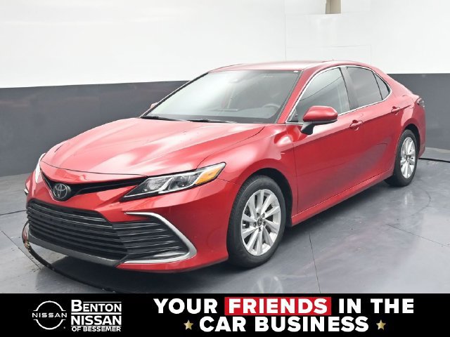 Used 2023 Toyota Camry LE FWD image 1