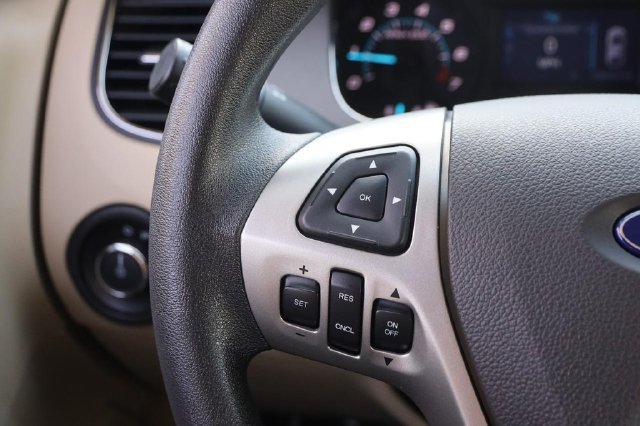 Used 2018 Ford Taurus SE FWD image 11
