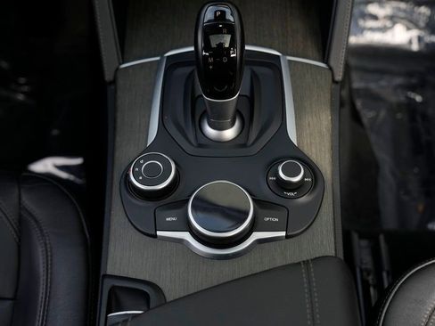 Used 2019 Alfa Romeo Stelvio Ti image 49