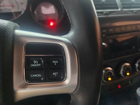 Used 2012 Dodge Challenger SXT image 15