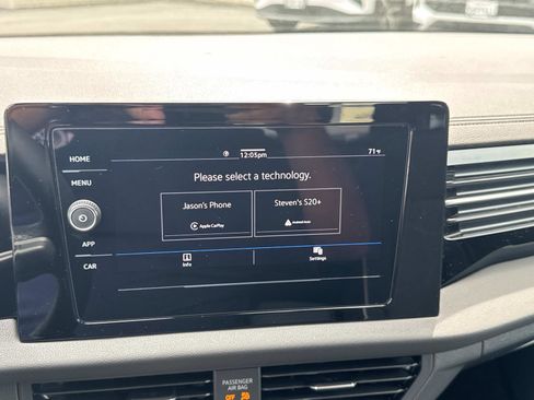 Certified 2025 Volkswagen Jetta Sport FWD image 21