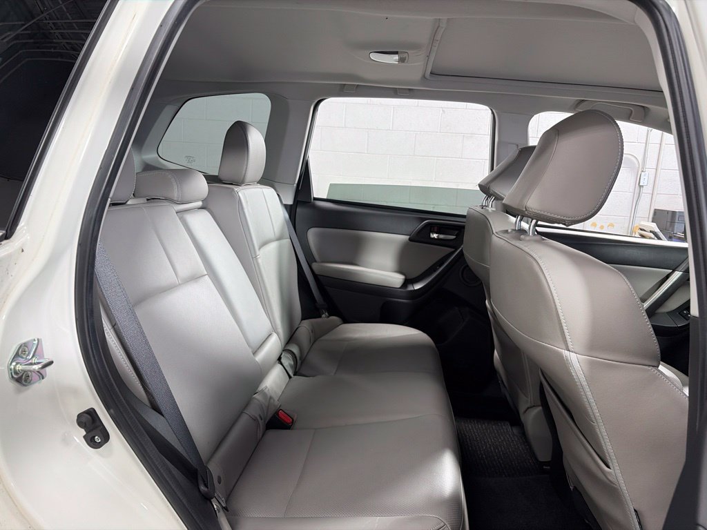 Used 2014 Subaru Forester 2.5i Touring AWD/4WD image 30