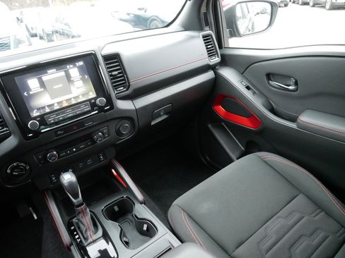 Certified 2024 Nissan Frontier PRO-4X w/ Pro Convenience Package image 11