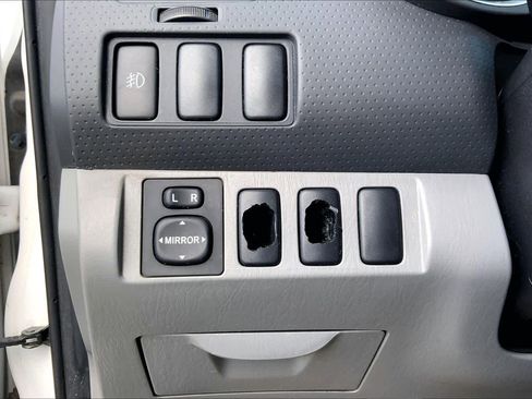 Used 2008 Toyota Tacoma PreRunner image 31