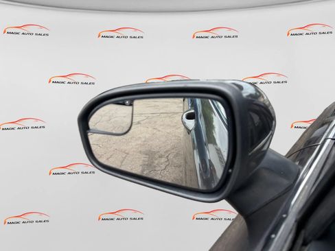 Used 2018 Ford Fusion SE w/ Fusion SE Technology Package FWD image 33