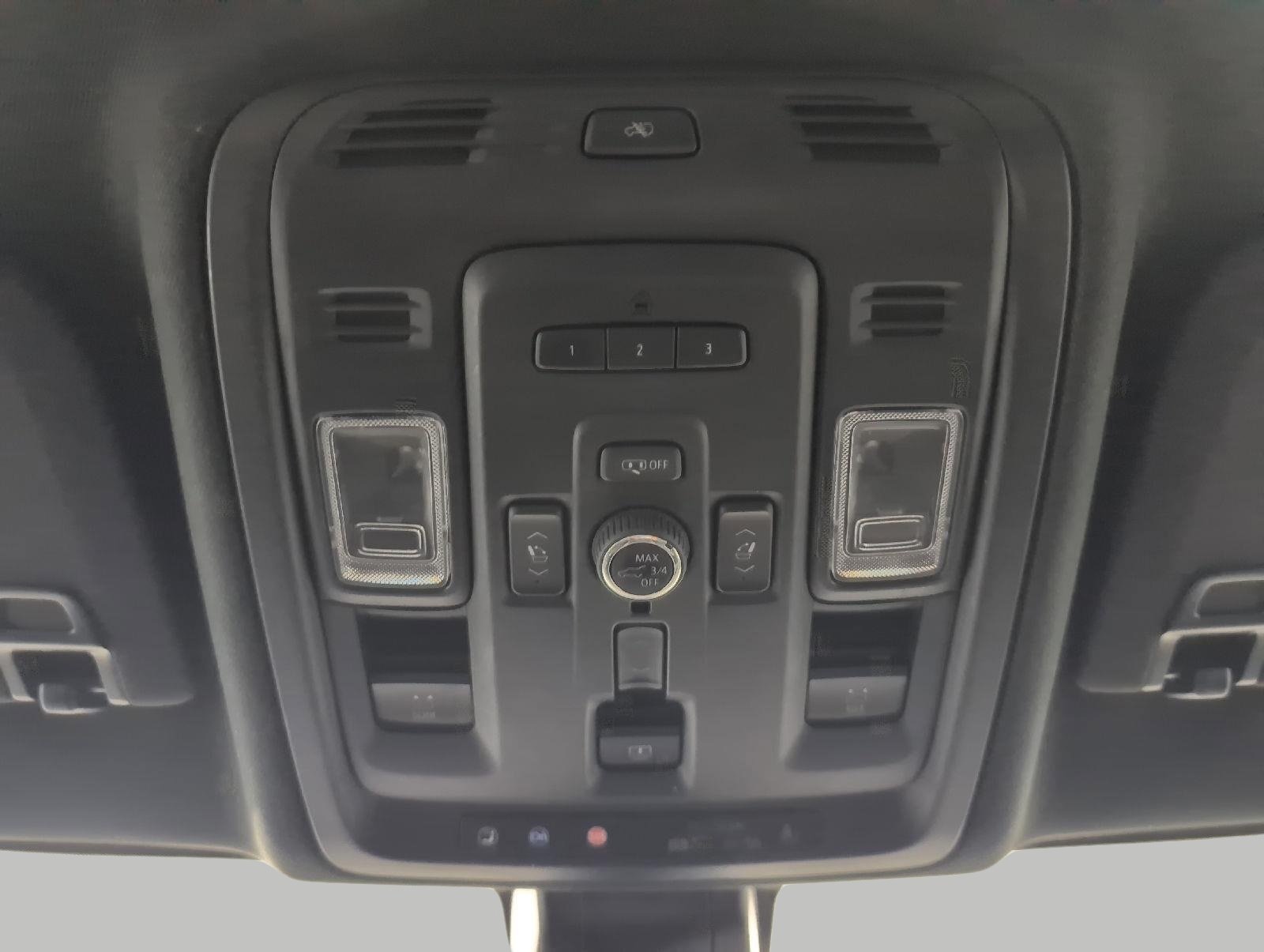 Certified 2021 GMC Yukon Denali w/ Denali Ultimate Package AWD/4WD image 18