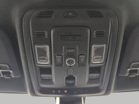 Used 2021 GMC Yukon Denali w/ Denali Ultimate Package AWD/4WD image 18