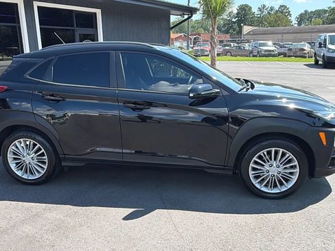 Used 2021 Hyundai Kona SEL FWD image 4