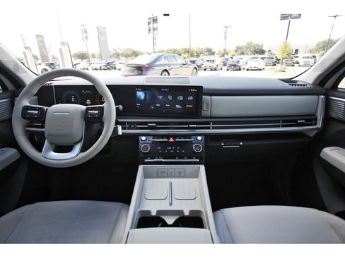 Certified 2026 Hyundai Santa Fe SE FWD image 11