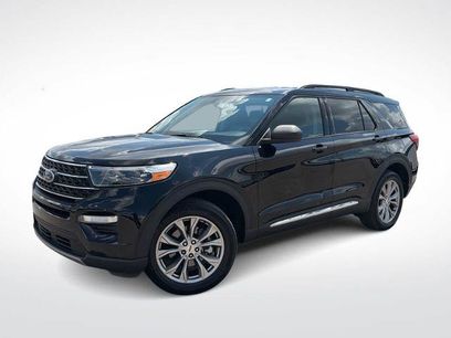Certified 2023 Ford Explorer XLT w/ Equipment Group 202A