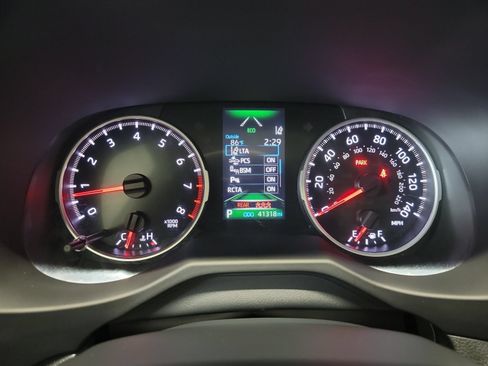 Used 2021 Toyota RAV4 XLE Premium FWD image 18