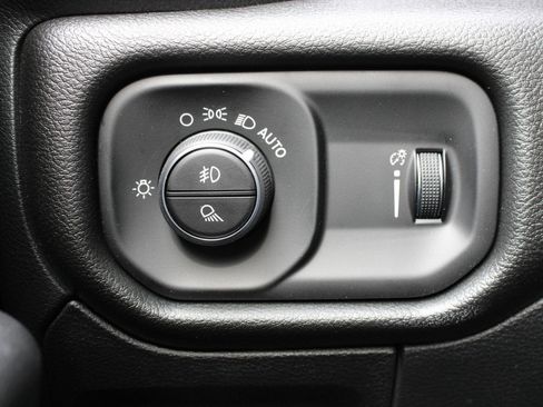 New 2026 RAM 1500 Express AWD/4WD image 26
