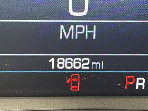 Certified 2024 Chevrolet Equinox LT w/ LPO, Floor Liner Package image 5