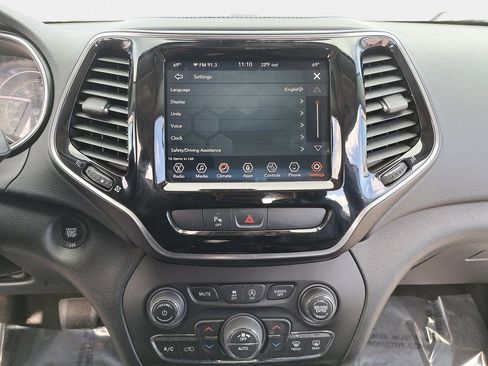 Used 2020 Jeep Cherokee Limited image 21