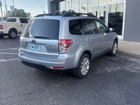 Used 2012 Subaru Forester 2.5X Premium w/ All-Weather Pkg AWD/4WD image 6