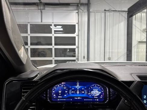 Used 2025 Chevrolet Silverado 2500 LT AWD/4WD image 8