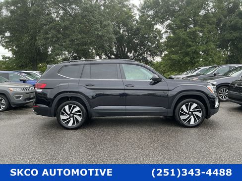 Used 2025 Volkswagen Atlas SE FWD image 6