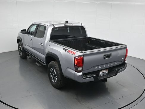 Used 2019 Toyota Tacoma TRD Off-Road w/ Technology Package AWD/4WD image 41