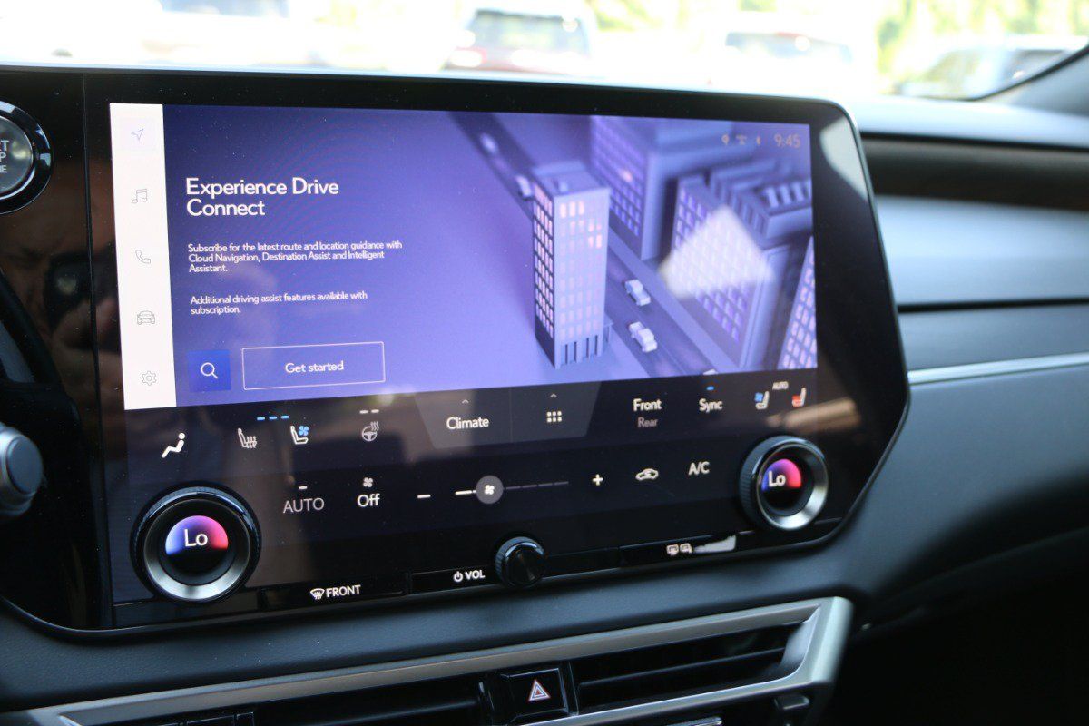 Used 2023 Lexus RX 350 FWD w/ Accessory Package image 21