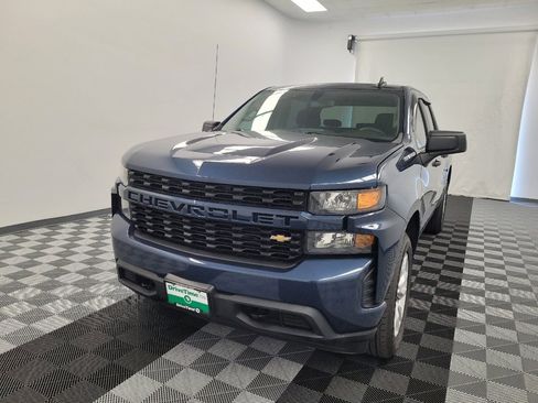 Used 2020 Chevrolet Silverado 1500 Custom w/ Custom Value Package image 15
