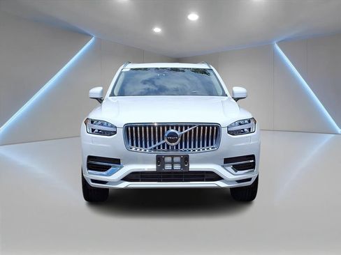 Used 2022 Volvo XC90 T8 Inscription Expression w/ Climate Package AWD/4WD image 2
