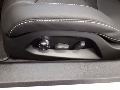 New 2025 Chevrolet Corvette Stingray w/ Z51 Performance Package image 19